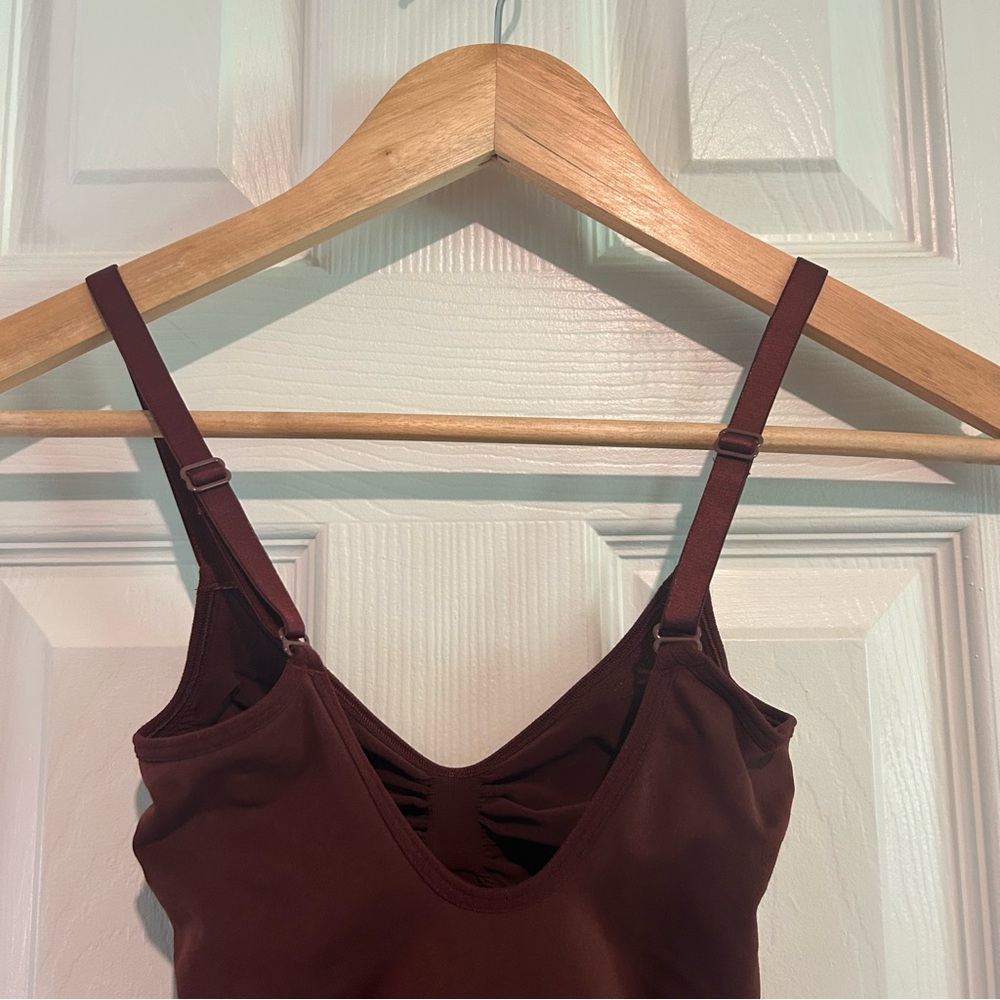SKIMS Seamless Sculpt Bodysuit Brief in Brown - Size Medium - Picture 7 of 10